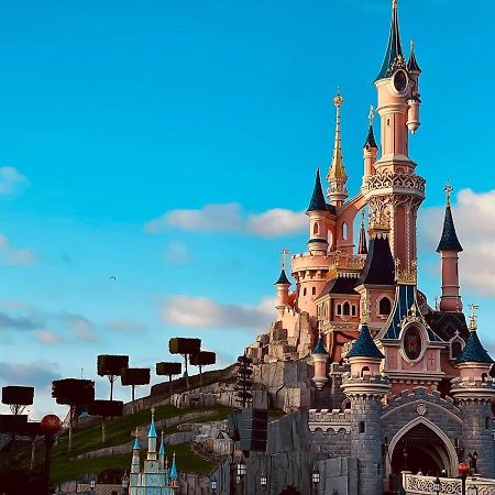 Bel Appartement « The Lion King » Proche Disney Монтеврен Екстериор снимка